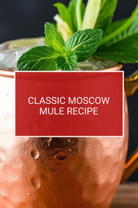 Classic Moscow Mule Vodka Cocktail served in a copper moscow mule cup Moscow Mule Variations, Moscow Mule Recipe Classic, Dark N Stormy Cocktail, Gin And Soda, Iced Tea Cocktails, Moscow Mule Cocktail, Moscow Mule Recipe, Copper Mug, Mule Cocktail