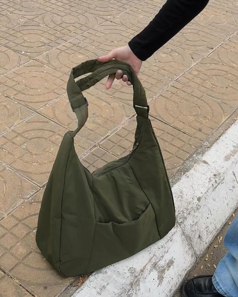 ⋆.˚ Our best seller color ~ olive green ⋆.˚ ▸ Can fit from 13” 14” 16” laptop ▸ price: $10.90 📸 by us 🛍️ DM us to order! 🚫 Order cannot cancel! #monstar_bags #totebag #totebagaesthetic #bag Laptop Price, Uni Bag, Totes Ideas, Diy Bags Patterns, Backdrop Design, Cat Person, Best Bags, Leather Projects, Green Bag