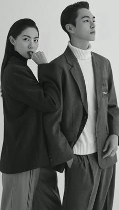 Couple Poses Fashion, Model Couple Poses, Man And Woman Photoshoot, Couple Model Photoshoot, Couple Editorial Shoot, Couple Model Poses, Power Couple Poses, Couple Poses Studio, Studio Couple Poses