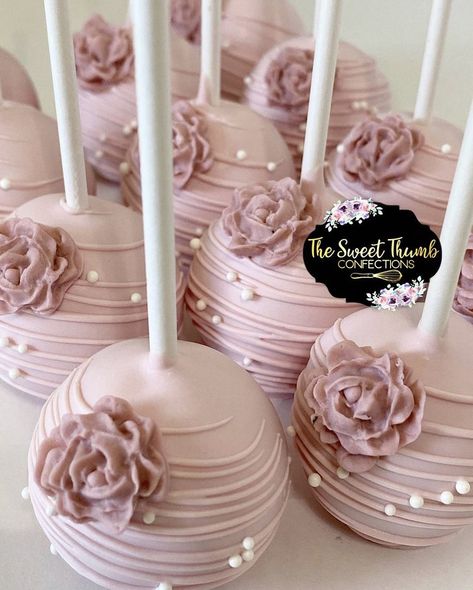 Mauve Cake Pops, Cakesicles With Flowers, Dusty Rose Cake Pops, Mauve Dessert Table, Dusty Pink Dessert Table, Cute Cake Pops Aesthetic, Elegant Cake Pops Classy, Light Pink Cake Pops, Pink Sweets Table