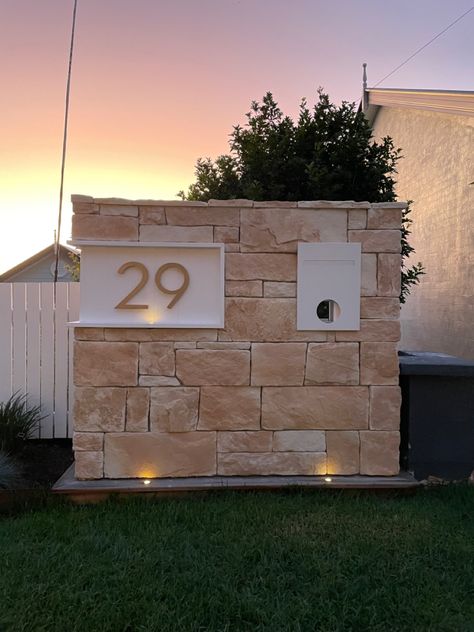 Brick Letterbox Ideas Australia, Brick Letterbox Ideas, Stone Mailbox Ideas, Modern Mailbox Ideas, Coastal Mailbox, Letterbox Ideas, Coastal Facade, Stone Mailbox, Brick Mailbox