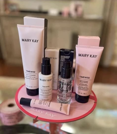 Kosmetyki Mary Kay, Imagenes Mary Kay, Mary Kay Skin Care, Mary Kay Ash, Mary Kay Ideas, Mary Kay Cosmetics, Batons Matte, Mary Kay Business, Mary Kay