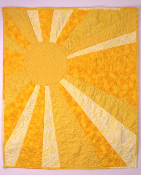 Sunshine Baby Quilt - Mythic Seam Sunshine Quilt, Yellow Quilts, Baby Quilt Pattern, Quilting Board, Baby Quilt Patterns, Fabric Projects, Quilting Tutorials, Quilting Crafts, Craft Time