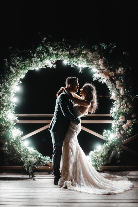 Ring Backdrop With Light, Circle Arch With Lights, Circle Arch Wedding Backdrop With Lights, Circular Wedding Arch Lights, Bride Ring Light Photography, Forest Theme Wedding, Wedding Entrance Decor, Wedding Backdrop Decorations, Wedding Design Decoration