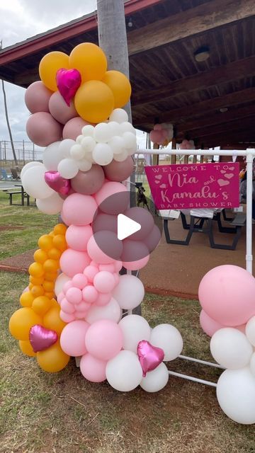 Buncha Balloons; Oahu balloon decoration on Instagram: "Turn a garment rack into an entrance sign holder with me! 

I had this idea in my head but not sure if I really executed it the way I wanted too. LOL 

Maybe I’m just harsh on myself? 

Anyways, my client loved it and that’s all that matters 🤗🩷🫶🏽
.
.
.
.
.
#balloongarland #entrancesign #sweethearttheme #sweetheartbabyshower #balloonsforbabyshower #bunchaballoonshi" Clothing Rack Balloon Arch, 50th Anniversary Party, Balloon Display, Garment Rack, Entrance Sign, Sign Holder, Garment Racks, Wedding Welcome Signs, Baby Shower Balloons