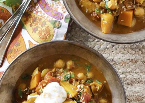 Recipe of the Day: Butternut Squash and Apple Curry 🍎🥘 Brown Sugar Butternut Squash, Apple Curry, Squash Curry, Curry Food, Butternut Squash Curry, Monday Recipes, Vegetarian Stew, Cooking Basmati Rice, Chickpea Curry