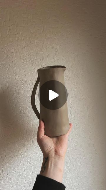 Clay Jugs Ideas, Clay Jug, Ceramic Jug, Clay Art, Handmade Ceramics, Diy Ideas, Step By Step, Mindfulness, Ceramics