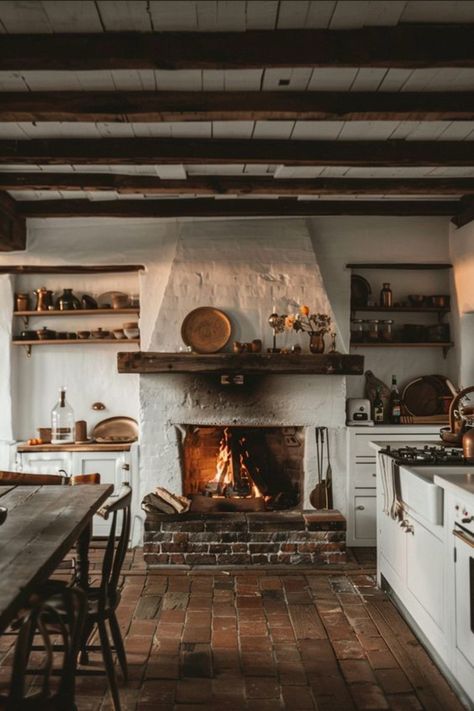 Fireplace Kitchen Ideas, Butcher Block Breakfast Bar, Kitchen Breakfast Bar Ideas, Farmhouse Style Bar Stools, Breakfast Bar Ideas, Kitchen Breakfast Bar, Fireplace Kitchen, Rustic Stools, Breakfast Bar Kitchen