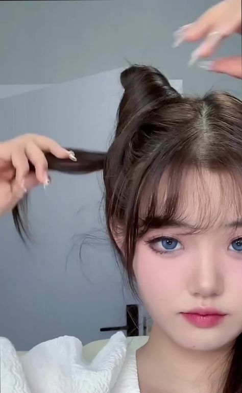 Cat Ears Bun Hairstyle, Cat Bun Hairstyle, Cat Ear Hair Buns, Cat Hair Tutorial, Cat Ear Hairstyle Tutorials, Cat Buns Hairstyle, Cat Ear Buns Hairstyle, Cat Ears Hairstyle Tutorials, How To Make Cat Ears With Hair