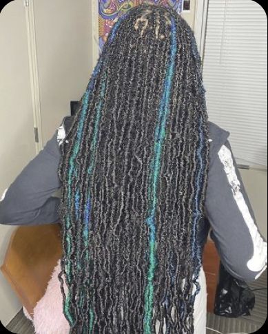 Locs Color Ideas, Faux Locs Colored, Locs Color, Soft Locs, Faux Locs Hairstyles, Blow Dry Hair, Box Braids Hairstyles For Black Women, Cute Box Braids Hairstyles, Quick Braided Hairstyles