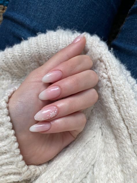 Snow Nails Winter, Winter Gel Nails, Baby Boomer Nails, Baby Boomers Nails, Snow Nails, December Nails, Cute Simple Nails, Stylish Nails Designs, Aesthetic Winter