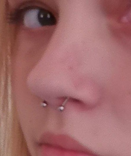 Septum Piercing Girl, Shape Aesthetic, Septum Nose Piercing, Piercing Girl, Septum Nose Rings, Nose Shapes, Types Of Makeup, Septum Jewelry, Body Jewelry Piercing