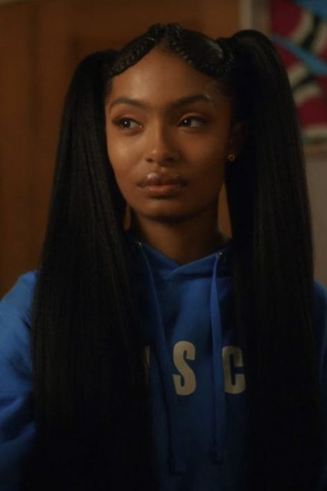 Zoey From Grownish Hairstyles, Zoe Johnson Hairstyles, Grown Ish Zoey, Yara Shahidi Hairstyles Grown Ish, Zoey Grownish, Grownish Zoey Hairstyles, Grown Ish Hairstyles, Grownish Hairstyles, Grownish Zoey