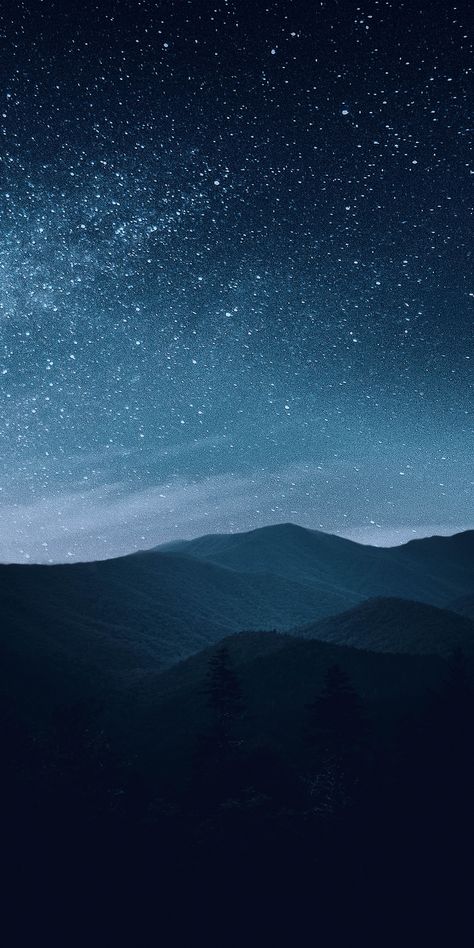 Sky At Night Wallpaper, Starry Night Sky Photography, Starry Night Mountains, Aesthetic Starry Sky, Pretty Night Sky Wallpaper, Painting Of Stars Night Skies, Star At Night Sky, Night Sky Mountains Painting, Starry Night Photography