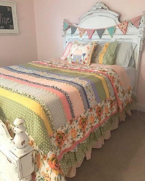 Matilda Jane The Adventure Begins twin bedding Matilda Jane Bedding, Adventure Bedroom, Big Girl Bedrooms, Matilda Jane, Spare Bedroom, Twin Bed, Boho Chic Decor, House On A Hill, And So The Adventure Begins