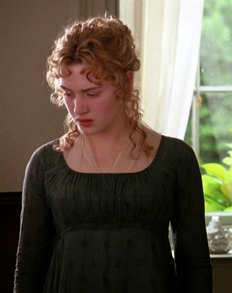 Kate Winslet as Marianne Dashwood in Sense and Sensibility (1995). #SenseandSensibility #1995 #KateWinslet #JaneAusten #classic #movie Sense And Sensibility Kate Winslet, Marianne Sense And Sensibility Kate Winslet, Marianne Sense And Sensibility, Academia Romance, Dark Academia Romance, Sense And Sensibility 1995, Marianne Dashwood, Imelda Staunton, Jane Austen Inspired