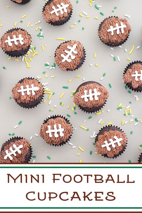 Mini Football Cupcakes – too cute mini #chocolate #cupcakes piped with #buttercream #football perfection. #footballcupcakes #minicupcakes #foodtballfood #superbowlcupcakes #superbowl #decoratedcupcakes #chocolatebuttercream Football Food Ideas, Football Themed Food, Mini Chocolate Cupcakes, Tailgate Desserts, Superbowl Recipes, Football Foods, Superbowl Desserts, Football Cupcakes, Cupcake Piping