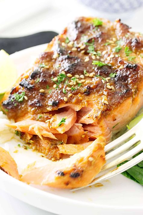 Hoisin Salmon, Miso Salmon Recipe, Miso Recipe, Best Salmon Recipe, Miso Salmon, Red Miso, Salmon Dinner, Dinner Plan, Cooking Salmon