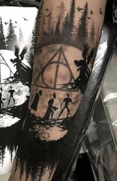 Harry Potter Tattoo Sleeve, Hogwarts Tattoo, Harry Tattoos, Hp Tattoo, Potter Tattoo, Cute Harry Potter, Harry Potter Tattoos, Harry Potter Tattoo, Inspiration Tattoos