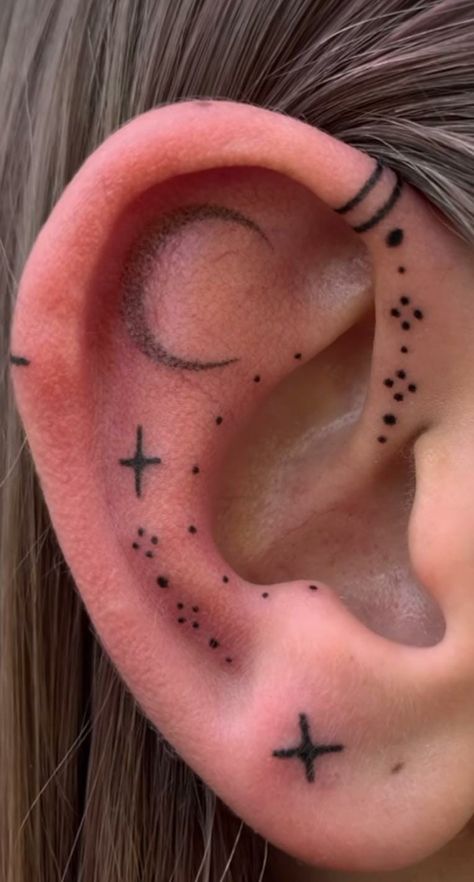 Stick And Poke Ear Tattoo, Ear Tattoo Piercing, Stars Ear Tattoo, Goth Ear Tattoo, Subtle Face Tattoos, Simple Ear Tattoos, Tattoo Ideas Female Ear, Star Ear Tattoo, Moon Ear Tattoo