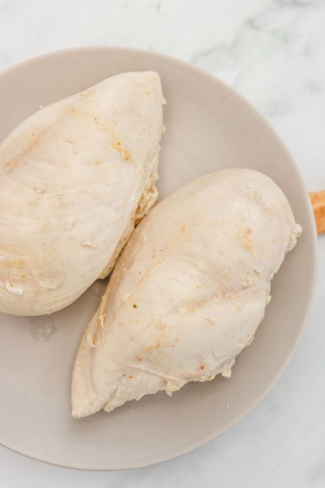 How To Boil Chicken Breasts Dutch Oven Chicken Breast, Gallstone Diet, Boil Chicken, Mustard Chicken Thighs, Chicken Breast Oven, Moist Chicken Breast, Korean Diet, Boiled Chicken Breast, Chicken Slices