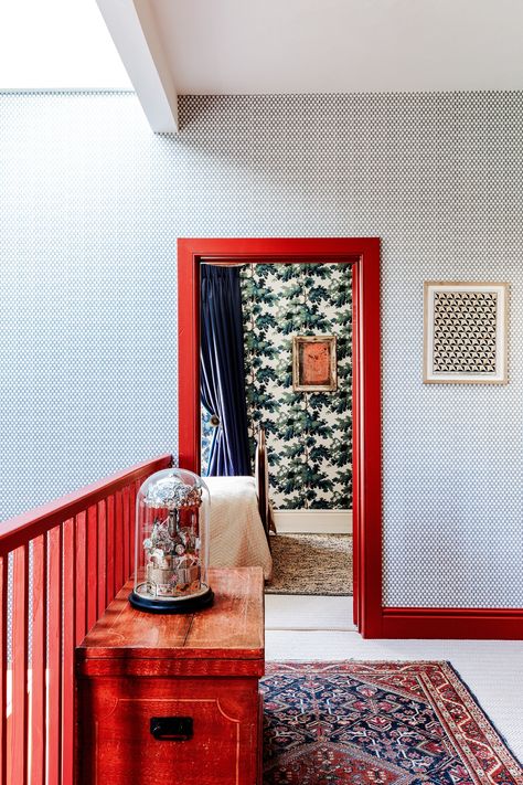 Dining Room Paneling, Suffolk House, Susan Deliss, Colored Ceiling, London House, Skirting Boards, Brown Walls, Design Textile, Tiny Bedroom