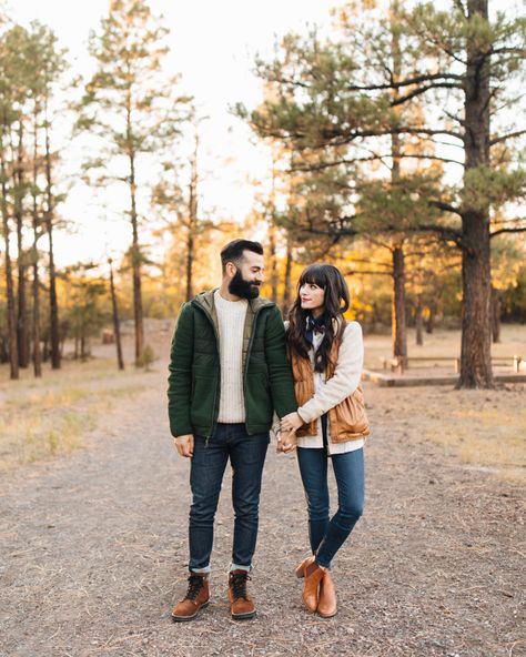 The Wallace Lake Collection for Fall: Couples Style - #affiliate #sponsored #newdarlingsTRAVEL #thehappynow Fall Couples Photoshoot Outfits, Fall Couple Outfits, Couple Snap, Outfit With Leggings, Fall Couples Photoshoot, Couples Photoshoot Outfits, Fall Couple Pictures, Fall Couple Photos, Couples Style