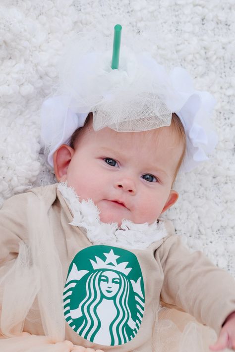 DIY baby Frappuccino costume, Starbucks Halloween costume for babies #babyhalloweencostume #babyfrappuccinocostume Baby Starbucks Costume, Starbucks Barista Costume, Diy Starbucks Frappuccino, Diy Frappuccino, Barista Costume, Frappuccino Costume, Starbucks Halloween Costume, Starbucks Costume, Diy Baby Halloween Costumes