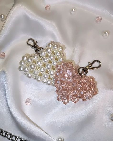 Matching keychains for you and your loved ones 🤍 I make these keychains to order) 💎 Czech crystal, convenient carabiner. ✨ A cool idea for making a keychain for each family member, so that everyone can distinguish their keys. ♥️ I make keychains with the first letter of the name or heart. There is the option to choose a different color of beads. Worldwide shipping available 🌏 . . . . . . #beadedbag #beadedbags #handbag #women's bag #bag #baggy #bagcharm #baglovers #baghigquality #bagslov... Diy Bag Charm, Keychain For Bag, Make Keychains, Beads Keychain, Crystal Purse, Bead Keychain, Bead Bag, Bag Keychain, Matching Keychains