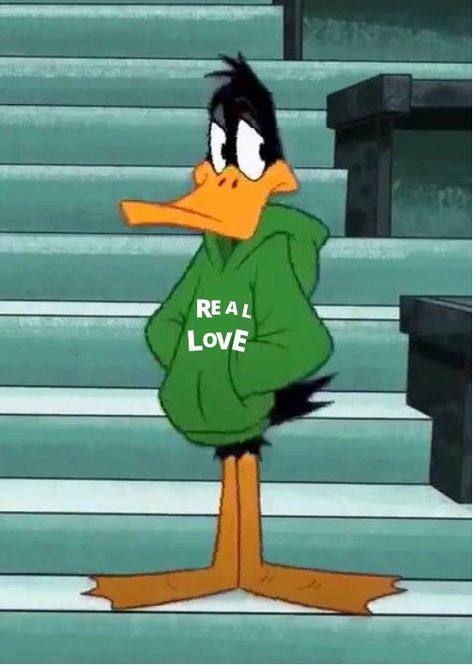 Daffy Duck Looney Tunes Show, Green Characters Cartoon, Daffy Duck Aesthetic, Duffy Duck Wallpaper, Green Cartoon Aesthetic, Daffy Duck Wallpapers, Characters Like Me, Daffy Duck Drawing, Looney Tunes Aesthetic