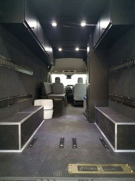 Moto race van Race Van Interior, Motocross Van Ideas, Moto Van Ideas, Moto Trailer, Van Conversion Plans, Portable Workshop, Moto Van, Vw Transporter Camper, Custom Camper Vans