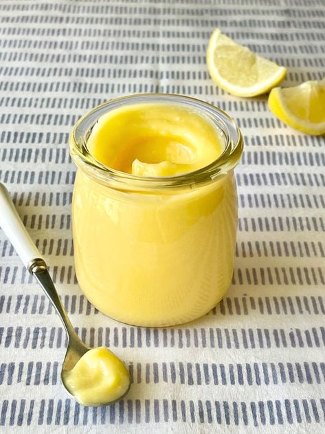 How to Make Lemon Curd Lemon Curd Uses, Warming Recipes, Tea Tips, Curd Cake, Baked Dessert, Homemade Apple Butter, Frozen Lemon, Lemon Curd Recipe, Garden Cooking