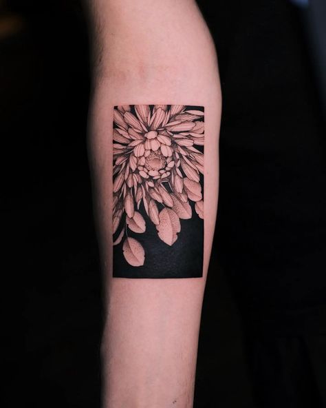 Black Floral Tattoo Cover Up, Cover Up Ideas Tattoo For Women, Cover Up Tattoo Designs For Women, Black Chrysanthemum Tattoo, Floral Cover Up Tattoo, Tattoo Coverup Ideas, Flower Cover Up Tattoo, Coverup Tattoo Ideas, Flower Cover Up Tattoos