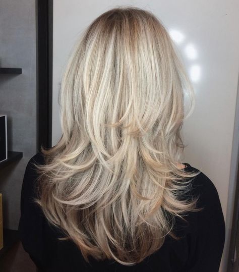 Blonde Textured Cut with Angled Layers Boho Chic Long Hairstyles, Layered Medium Haircuts For Fine Hair, Grown In Blonde, Waterfall Layers Haircut Long Hair, Curve Cut Hairstyle, Side Bangstyle Hair Long Layers, Long Textured Layers, Long Haircuts For Fine Hair, Trendy Layered Hairstyles