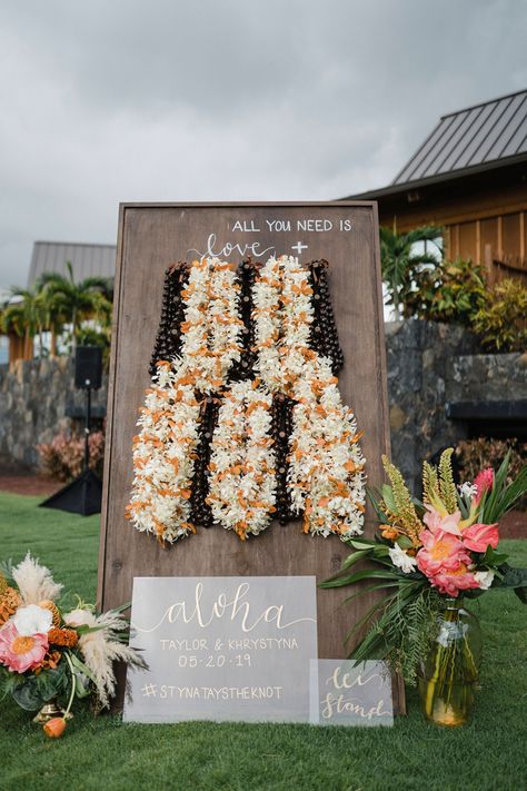 Island Theme Wedding Decor, Destination Wedding Bouquet, Samoan Wedding Decorations, Luau Wedding Reception, Hawaii Wedding Flowers, Beach Wedding Details, Hawaiian Wedding Themes, Arbor Flowers, Tropical Wedding Ideas