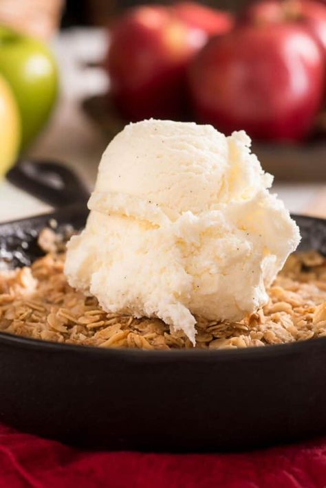 Pioneer Woman Apple Crisp Recipe Apple Crisp Pioneer Woman, Pioneer Woman Apple Crisp Recipe, Pioneer Woman Apple Crisp, Crisp Recipes, Healthy Apple Crisp, Apple Crisp Recipe, Here's The Scoop, Frozen Custard, Apple Crisp Recipes