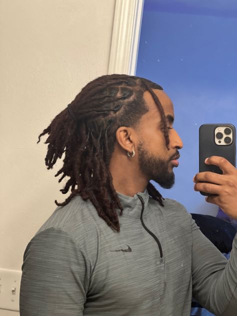 Double Twist Loc Styles Men, Shoulder Length Dreads Styles Men, Dreds Locs Man, Faux Locs Men, Black Men Dreads, Black Men Locs, Medium Loc Styles For Men, Loc Hairstyles For Men, Afro Hair Fade