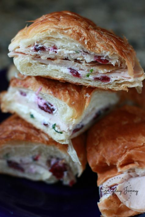 TURKEY CRAISIN CROISSANT SANDWICHES (EASY PARTY SANDWICHES) | EVERYDAY JENNY Easy Finger Sandwiches, Baby Shower Food Easy, Croissant Sandwiches, Finger Sandwich, Tea Party Sandwiches, Tea Sandwiches Recipes, Chicken Salads, Subway Sandwich, Croissant Sandwich