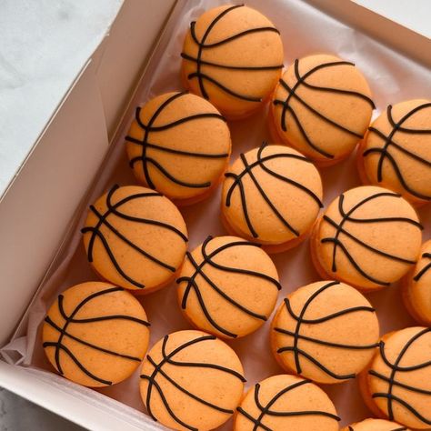 The Biscuit Kingdom on Instagram: "Basketball macarons anyone? 🤤🏀

#basketballmacarons #macarons #macaron #macaronstagram #macaronlover #macaronslady #macaronslady #macaronday #basketball #baller #businesswoman"