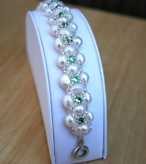 Freshwater Pearl Pearl Tutorial, Bracelet With Pearls, Beading Jewelery, Homemade Jewelry, Beaded Jewelry Patterns, Bracelet Tutorial, Beading Tutorials, Bead Jewellery, Seed Bead Jewelry