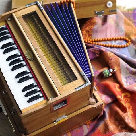 harmonium price Wooden Keyboard, Keyboard Instrument, Bengali Culture, Dance Wallpaper, Indian Classical Music, Music Practice, Woodwind Instruments, What If Questions, Art Landscape