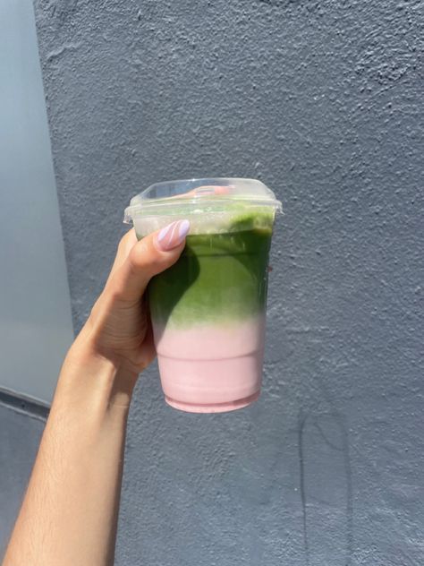 Summer, strawberry girl, matcha latte, pink, summer aesthetic, nails, purple, drinks, aesthetic drinks, Aesthetic Matcha, Strawberry Latte, Pink Latte, Matcha Pink Aesthetic, Pink Drink And Matcha Starbucks, Matcha Strawberry, Pink Matcha, Pink Matcha Aesthetic, Matcha Strawberry Drink