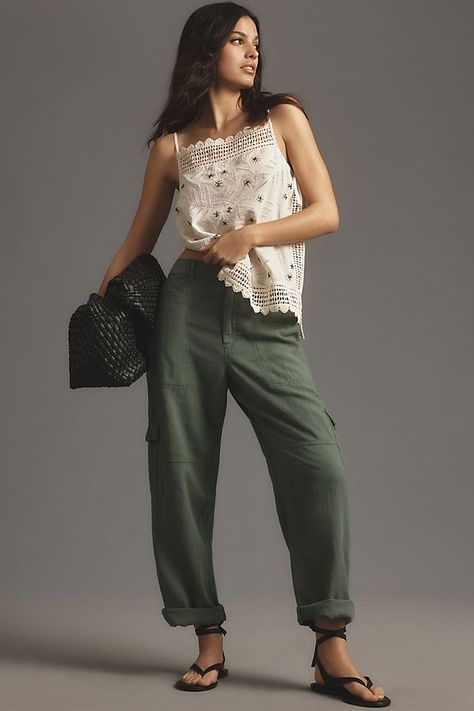 Pilcro Slim Linen Beach Cargo Pants Green Linen Pants Outfit, Midi Skirt Outfits Summer, Green Linen Pants, Casual Denim Skirt, Skirt Outfit Summer, Business Casual Dress Code, Linen Pants Outfit, Chic Business Casual, Brown Dress Pants