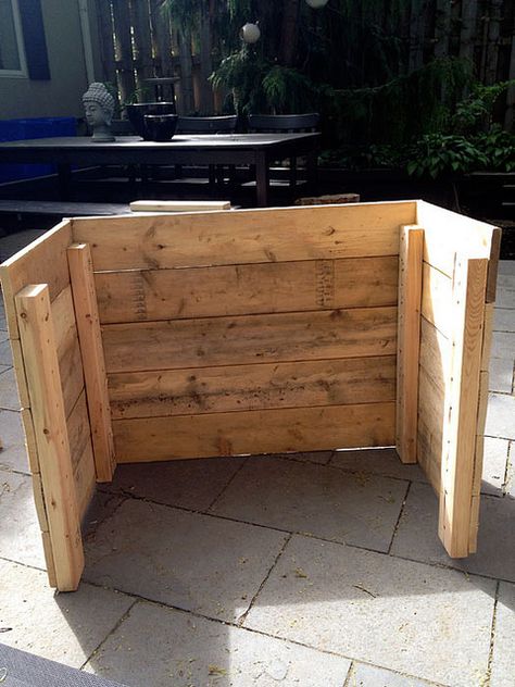 Indoor Recycle Bin Ideas, Trash Bin Enclosure Outdoor, Trash Barrel Storage Outside, Pallet Trash Can Cover, Power Box Cover Ideas Outside, Pallet Garbage Can Storage Outdoor, Pallet Trash Can Holder Outdoor, Ways To Hide Trash Cans Outside, Trash Can Screen Outdoor