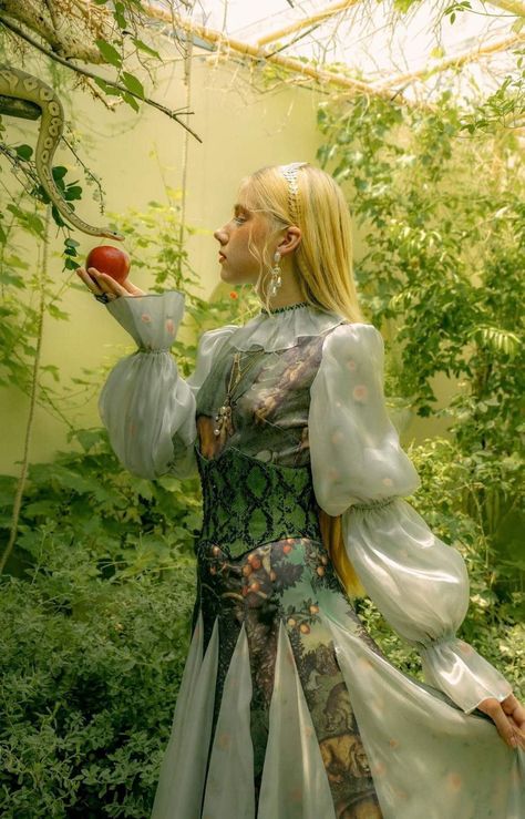 Eve In The Garden Of Eden Photoshoot, Nature Pose Reference, Faerie Photoshoot, Pre Raphaelite Fashion, Garden Of Eden Photoshoot, Garden Fairy Aesthetic Outfit, Fairycore Photoshoot, Ethereal Portrait, Fantasy Photoshoot