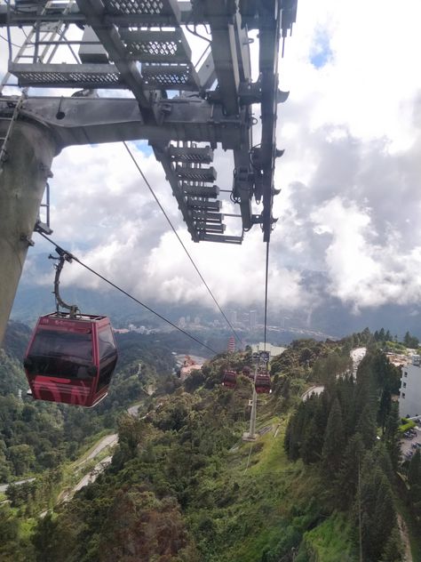 Genting Highlands in Kuala Lumpur. 6000 ft above ground level. Malaysia Resorts, Trip Fits, Travel Malaysia, Genting Highlands, Bali Trip, Air Travel Tips, Beach Read, Adventure Landscape, Airport Travel