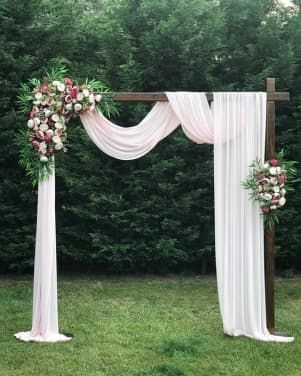 50+ Stunning Wedding Backdrop Design Ideas That Are Truly Enchanting - Holidappy Backdrop Design Ideas, Simple Wedding Arch, Wedding Decorations Ideas, Simple Wedding Bouquets, Floral Arch Wedding, Wedding Background Decoration, Diy Wedding Backdrop, Wedding Backdrop Design, Easy Backdrops