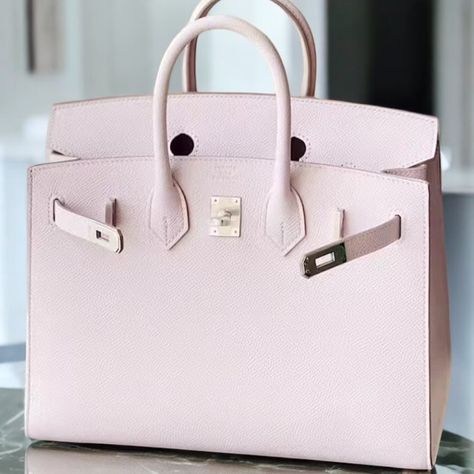 ✨Brand New✨ Birkin 25 Mauve Pale Epsom PHW Stamp B 2024 Receipt Full Set ✈️ 🇦🇪🌎Free shipping via DHL with insurance on full purchase amount declaration + ID and signature requirement. ✈️🌎Shipping Options by Client Available at buyer’s risk. However, we will not be liable to any loss or damage during transit. ⛔️For customers outside the UAE. 5% VAT deductible. Import duties and taxes imposed by the receiving country will be paid by the buyer through the carrier partner. ‼️Prices may be sub... Birkin 25, Set Free, Full Set, Insurance, The Outsiders, Stamp, Free Shipping