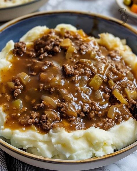 Mouthwatering Recipes | Ground Beef and Gravy Over Mashed Potatoes | Facebook Ground Beef And Gravy Over Mashed Potato, Ground Beef And Gravy, Beef And Gravy, Ohio Recipes, Beef Gravy Recipe, Traditional Beef Stew, Hamburger Gravy, Buttery Mashed Potatoes, Creamed Beef