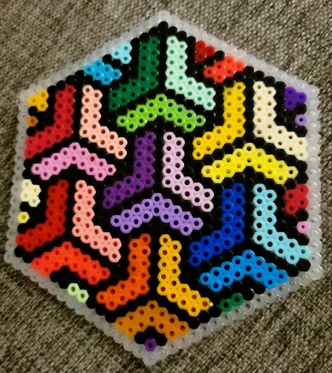 Perler cool Striped Perler Bead Ideas, Perler Bead Patterns Square, Stained Glass Perler Bead Patterns, Easy Hama Bead Designs, Hexagon Perler Bead Patterns, Circle Perler Bead Patterns, Melty Bead Designs, Hamma Beads Ideas, Easy Perler Bead Patterns